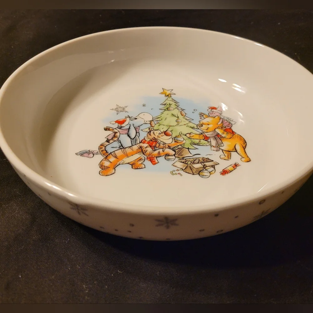 🎄 NWOT Disney Winnie the Pooh Christmas Serving Bowl